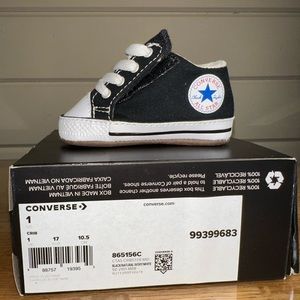 *NEW* Converse sneakers - Size 1C